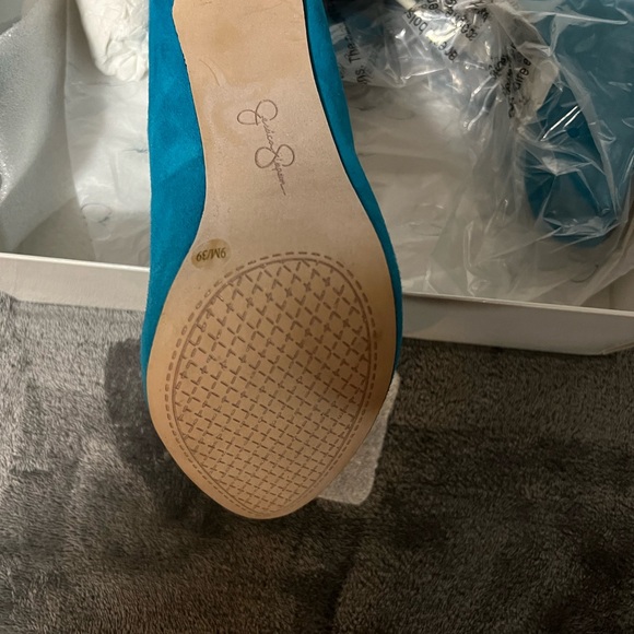 Jessica Simpson Peacock Green \ Kid-Suede High Heel - Picture 4 of 11